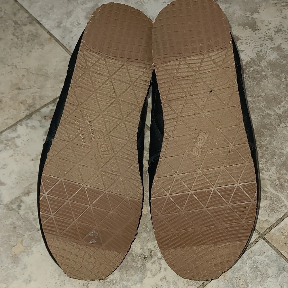 Teva Black Quilted Big Kids Sneakers